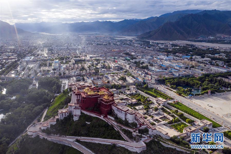 (新華全媒頭條·圖文互動(dòng))(1)血脈同心 共盼春來(lái)——疫情阻擊戰(zhàn)中的雪域故事