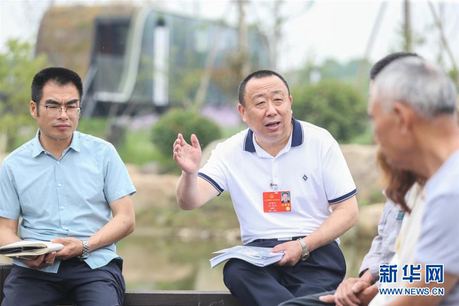 （新華全媒頭條·兩會(huì)精神看落實(shí)·圖文互動(dòng)）（2）整體謀劃、系統(tǒng)升級(jí)、全面提升——落實(shí)全國兩會(huì)精神織牢織密公共衛(wèi)生防護(hù)網(wǎng)