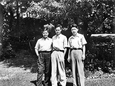 舍我其誰(shuí)報(bào)國(guó)志，碧血丹心愛國(guó)情