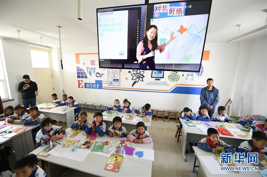 (新華全媒頭條·百萬大移民·圖文互動(dòng))(11)從大山深處到大河之畔——寧夏持續(xù)移民百萬“拔窮根”啟示