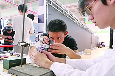 激勵(lì)創(chuàng)新，樹(shù)立“強(qiáng)國(guó)有我”鴻鵠志